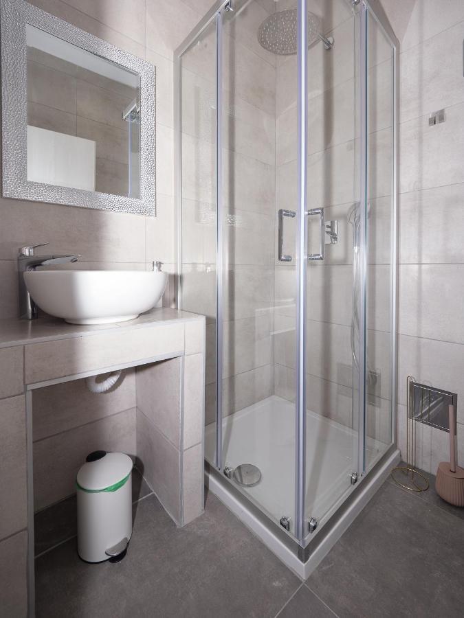 Arena Delight Studio Apartments Пула Экстерьер фото