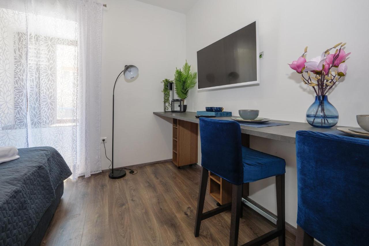 Arena Delight Studio Apartments Пула Экстерьер фото