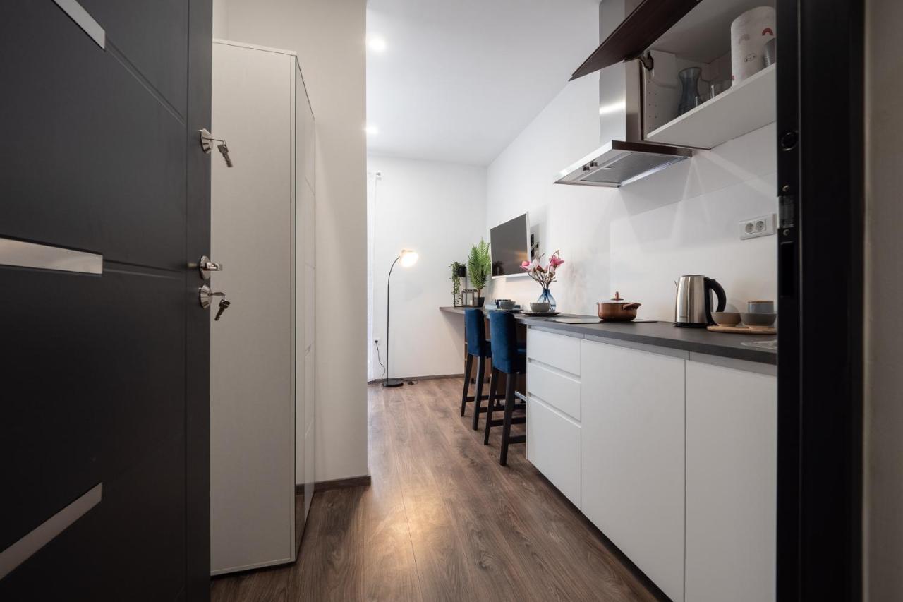 Arena Delight Studio Apartments Пула Экстерьер фото