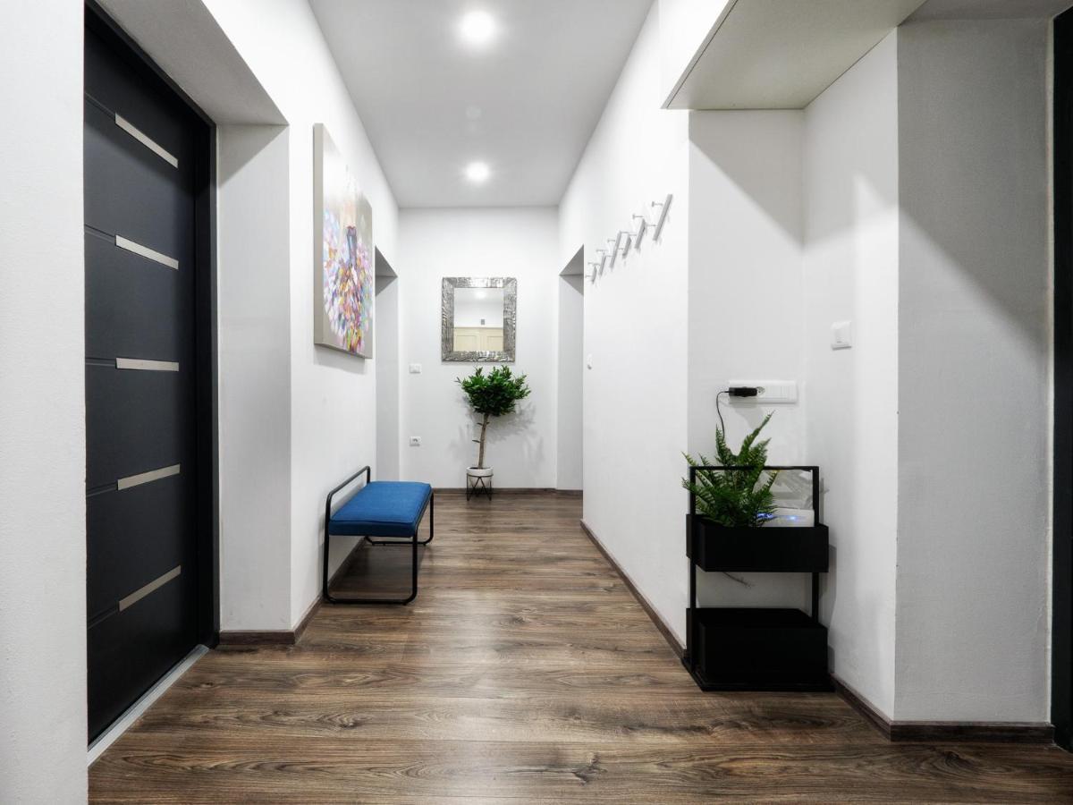 Arena Delight Studio Apartments Пула Экстерьер фото