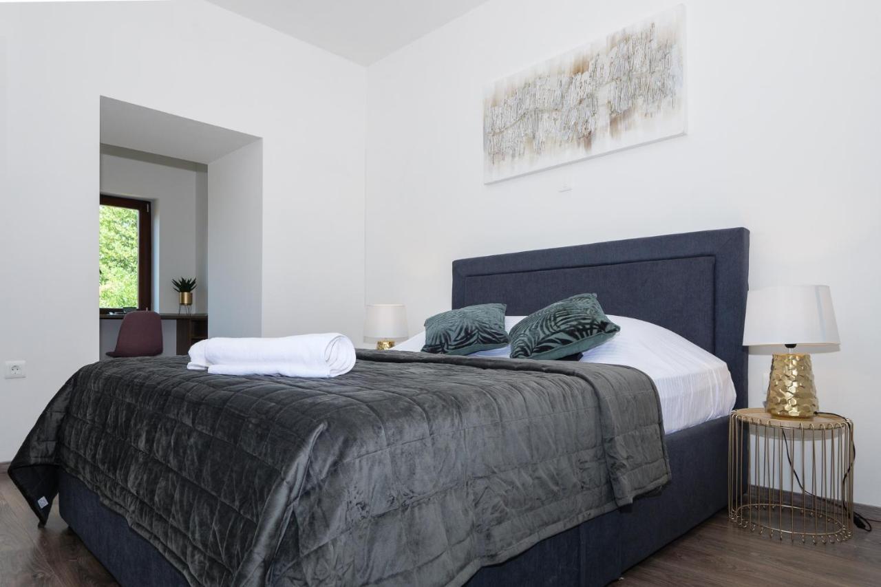 Arena Delight Studio Apartments Пула Экстерьер фото