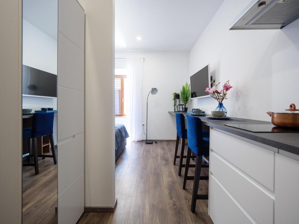 Arena Delight Studio Apartments Пула Экстерьер фото
