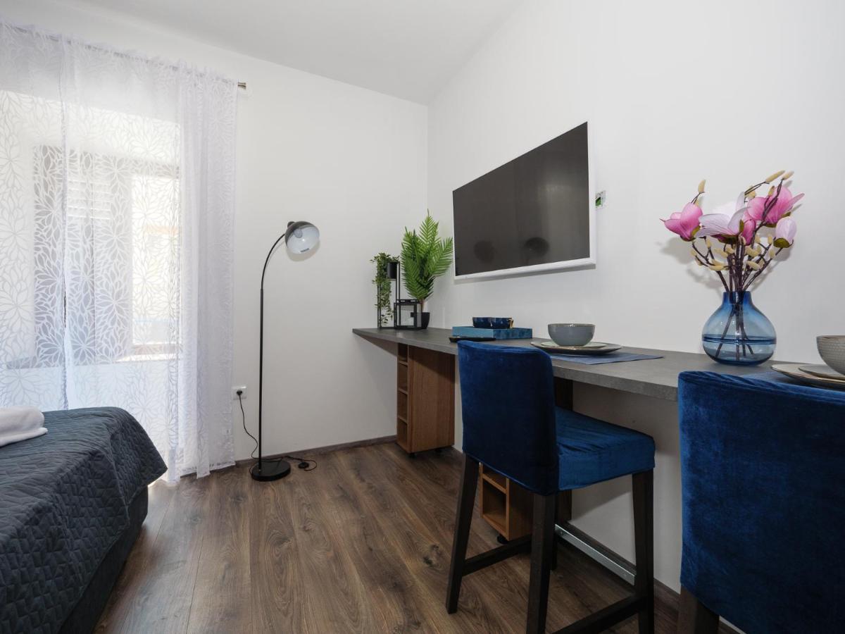 Arena Delight Studio Apartments Пула Экстерьер фото